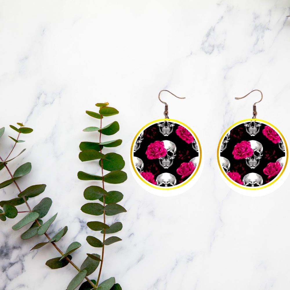Skull round earrings